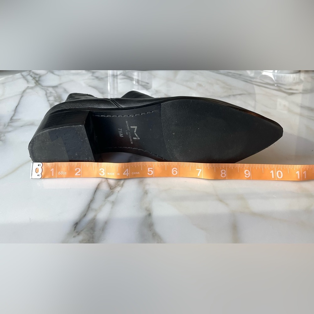 Marc Fisher Yale Pointy Toe Chelsea Booties, Black Leather, Size 7.5 - Picture 5 of 12